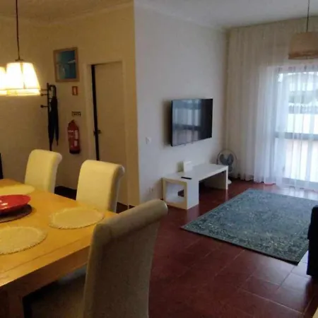 Dos Aveiros, Lote 6 T1 - Apartment *
