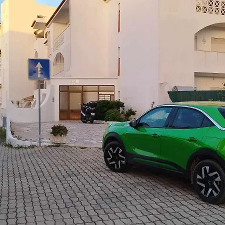 - Lote 6 T1 Албуфейра